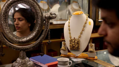 India Gold Demand Muted as Volatile Prices Deter Buyers