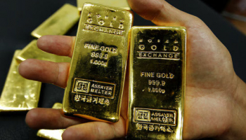 Gold Steady Amid Mideast Turmoil; US Jobs Data in Focus