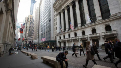 Hedge Funds Boost Consumer Short Bets in Aug, Hazeltree Says