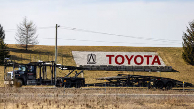 Toyota Set for 2nd Straight Quarterly Profit Drop, US Tariffs Weigh