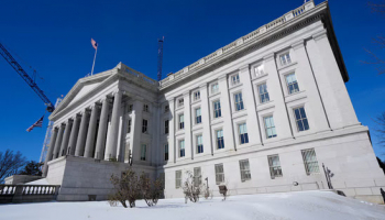 US Treasury Yields Seen Lower, but Conviction Wavers