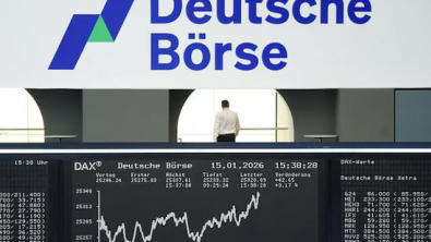 Europe Stocks Rise for 3rd Day as Crude Pullback Lifts Sentiment; Fed in Focus