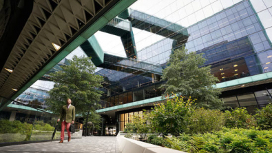 US Fixed 30-Year Mortgage Rate Drops to 6.23%