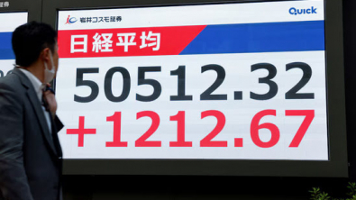 Asian Stocks Soar to Record Peak on Trade Deal Optimism