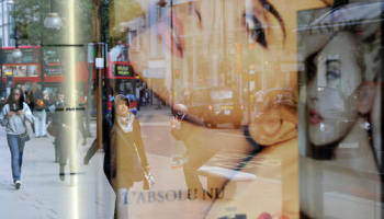 UK Consumer Morale Slides to Lowest since mid-2023, Surveys