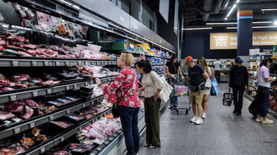 US Consumer Sentiment Eases to Four-Month Low in September