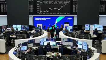 STOXX 600 Inches Lower on Earnings, Higher Oil Prices