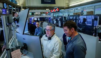 Wall Street Ends Higher on Revived AI Momentum