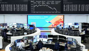 Europe Shares Fall on Mideast Tension, Corporate Earnings