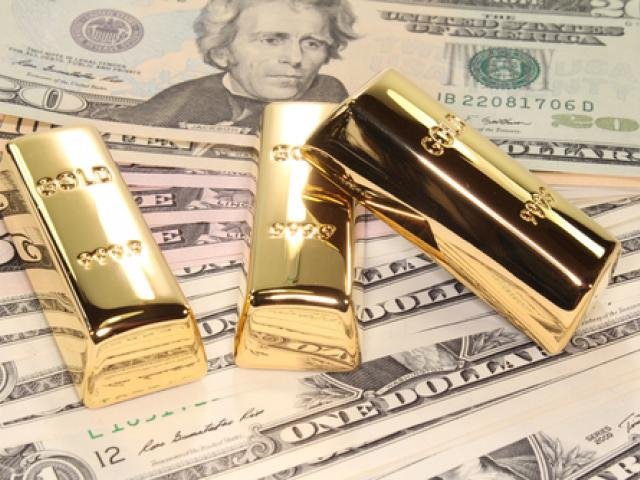 Gold shines into weekend; Dollar slips while Pound yawns
