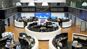 European Shares Fall as Banks, Mining Stocks Losses Weigh