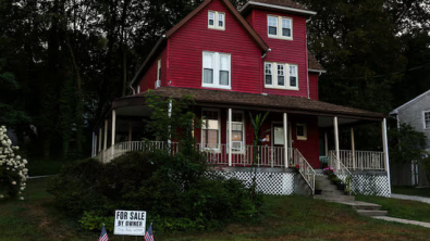 US Home Sales Edge Up in Apr, Affordability Remains Challenge