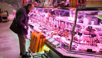 ECB Officials Back Rate Hike as Inflation may Linger