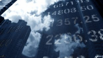 U.S. Jobless Claims Fall, USD Strengths, Cryptos Lower