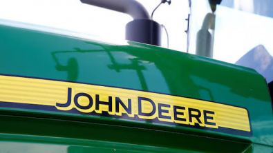 Deere Raises 2026 Profit View on AI Boom, Shares Jump