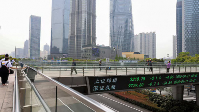 Asia Shares Suffer Trade Whiplash, Wall Street Futures Rally