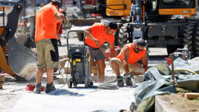 Minimum Wage Hike Helps Lift German Consumer Sentiment in Feb, Finds GfK