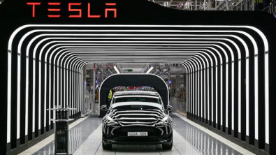 Grok AI to be Available in Tesla Vehicles next Week, Musk