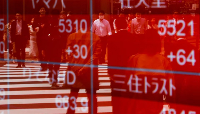 Asian Stocks Slip, Rate cut Hopes Face Pivotal Week