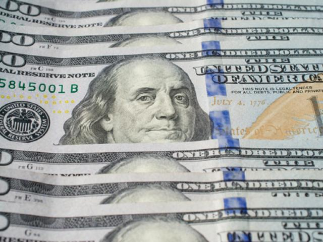 Technical Outlook: Dollar Smirks On Stimulus Delay