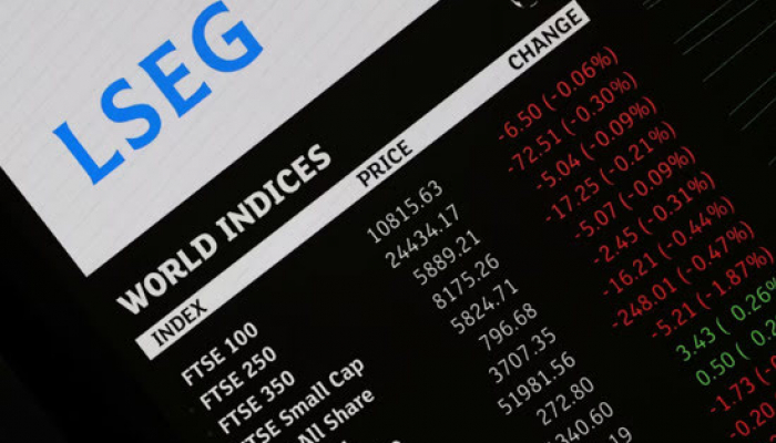 FTSE 100 Rises on Oil Gain as Key Announcements Loom