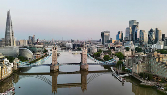 UK Set for Faster Growth in 2026, Slower Inflation, OECD Forecasts