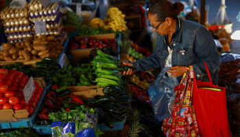 Mexico May Inflation Slows, Hits Central Bank's Target