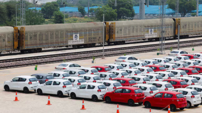 India Auto Dealers say Iran War to Hit Supplies