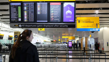 Travel Stocks Tumble as US-Iran Conflict Sparks Worst Disruption since Pandemic