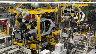 Euro Zone Factory Growth Hits 4-Yr High in August: PMI