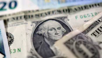 Dollar Holds Gains, Yuan Jumps from US-China Trade Pact