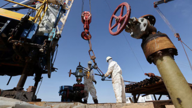 Oil Jumps 7% on Escalating Middle East Airstrikes