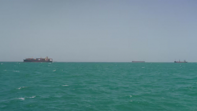 Hormuz Oil Tanker Traffic near Standstill amid Iran Tension