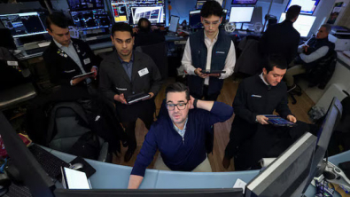 Dow Ends Lower after Topsy-Turvy Week, as Intel's Outlook Weighs on Market Sentiment