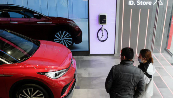 ChinaCcar Sales Fall again, Exports Stay Strong