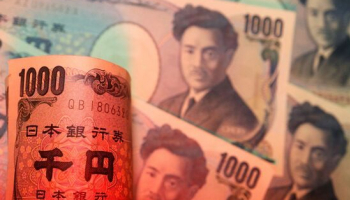 Yen Buoyant after Intervention, Dollar Powers Ahead