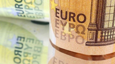 Euro Steadies as Markets Raise Bets of ECB Hike after Data