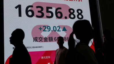 China Blue-Chip Stocks Hit 5-Y Lows, Yuan Eases after Moody's Move