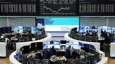 Stocks, Bonds Rise ahead of US Data, Fed Speeches; Yen Soars