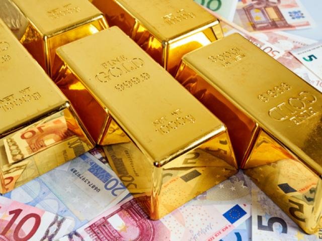 Gold hammered by resurgent Dollar; Euro hits 28-month low