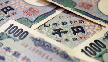 Japanese Yen Jumps against Dollar Hours after Intervention