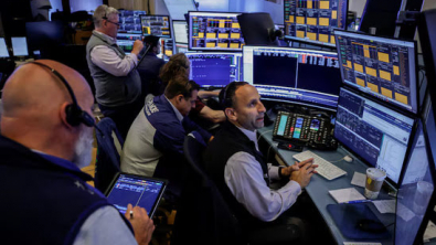 Wall St rallies, Dow Closes at Record on Iran Talks Optimism