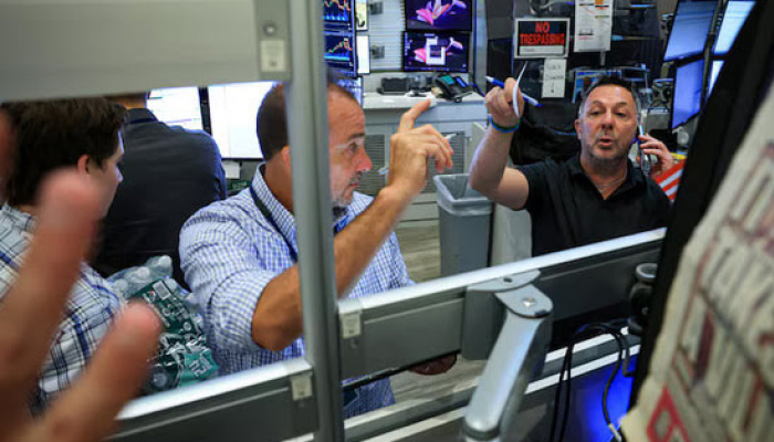 Wall Street Ends Lower as Chip Weakness Blunts Good Data
