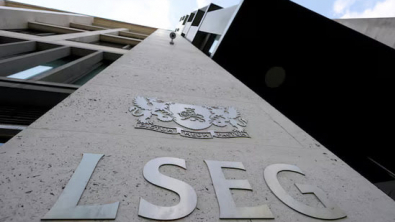 London Stocks Climb as Investors Bet on BoE Rate Cut