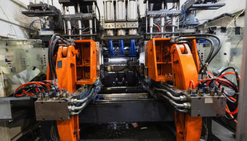 US Manufacturing Grows Steadily in Feb, input Prices Surge