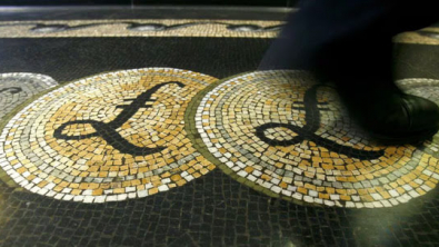 Sterling Rises ahead of Data-Heavy Run Up to BoE Meeting