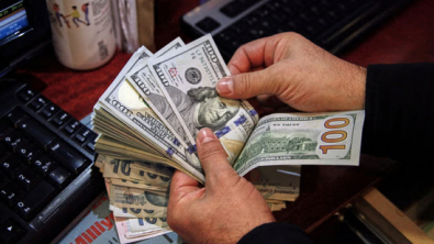 Dollar Softer vs. Pound, Euro with Middle East Conflict in Focus