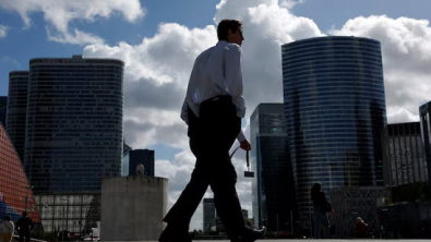 French Private Sector Stagnates amid Weak Demand, PMI Shows