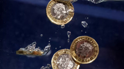 Sterling Weakens vs Dollar, Firms vs Euro Ahead of Speech