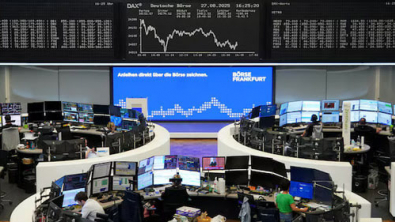 European Shares Rise as M&A Optimism Offsets France Turmoil